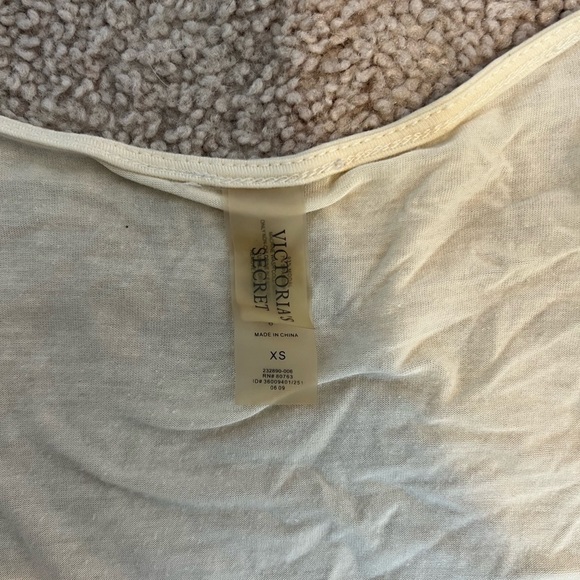 VICTORIAS Secret Women’s Cream Cover Up Size XS - Picture 8 of 8